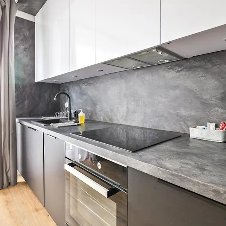 Trojdena 11 By Perfect Varsovie