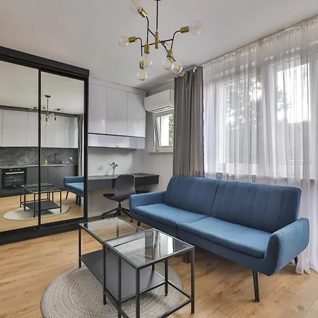 Trojdena 11 By Perfect * Warszawa