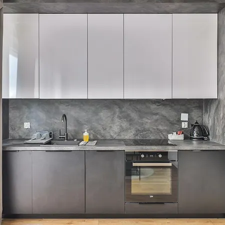 Trojdena 11 By Perfect Varsovie